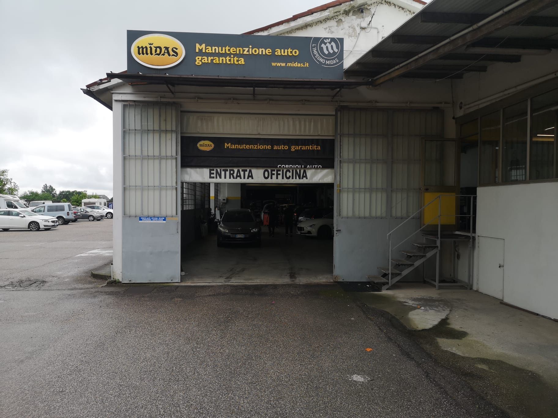 Ingresso officina Midas Cordioli Auto